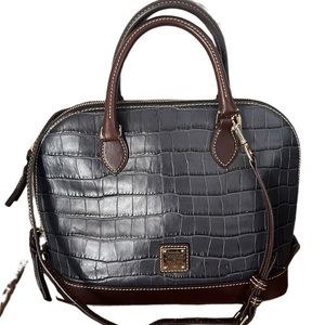 DOONEY AND BOURKE BLACK OAKDALE ZIP ZIP SATCHEL